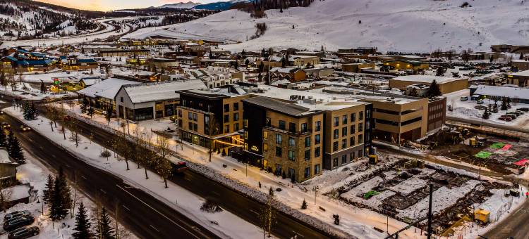 西尔弗索恩英迪格酒店(Hotel Indigo SILVERTHORNE by IHG)图片
