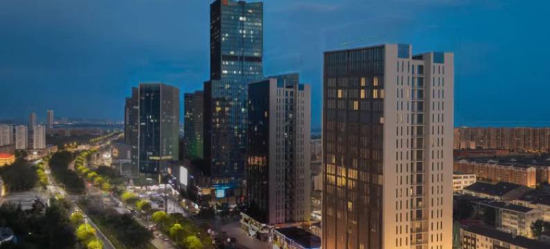 丽呈铂锐酒店(南昌江西科技学院太子殿地铁站店)图片