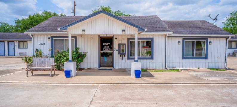 OYO 经济型旅馆法尔弗里亚斯281号公路(OYO Budget Inn Falfurrias Hwy 281)图片