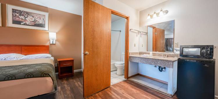 Rama Inn Motel and RV Park图片