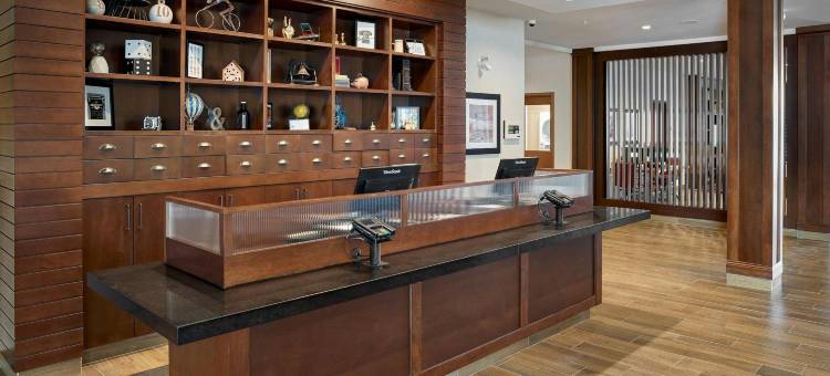 西埃德蒙顿福朋喜来登酒店(Four Points by Sheraton Edmonton West)图片