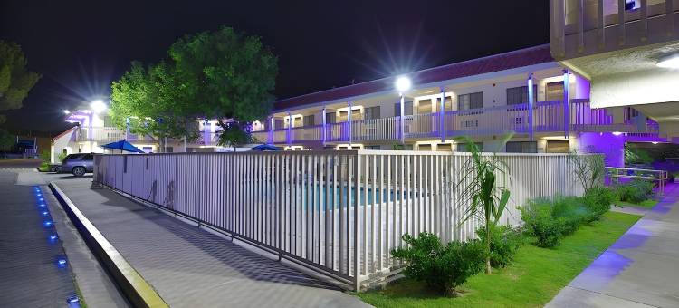 巴斯托6号汽车旅馆(Motel 6 Barstow, CA)图片