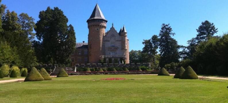 布塞城堡(Château de Busset)图片