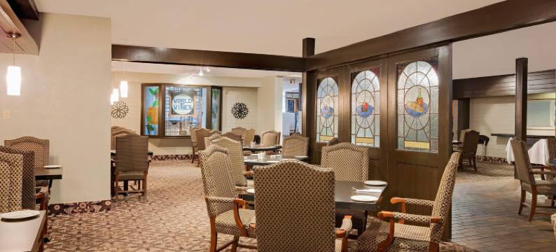 松林公园诺斯贝温德姆华美达度假酒店(Ramada by Wyndham Pinewood Park Resort North Bay)图片