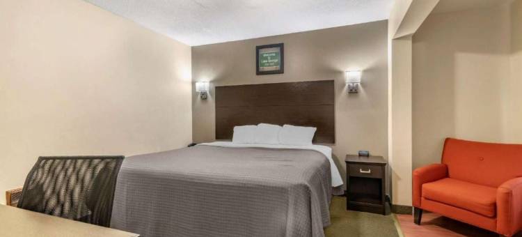 乔治湖奥特莱斯罗德威酒店(Rodeway Inn Lake George Outlets)图片