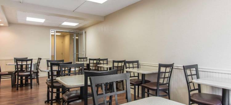 密苏里州乔普林格林斯泰酒店(Greenstay Hotel Joplin Missouri)图片