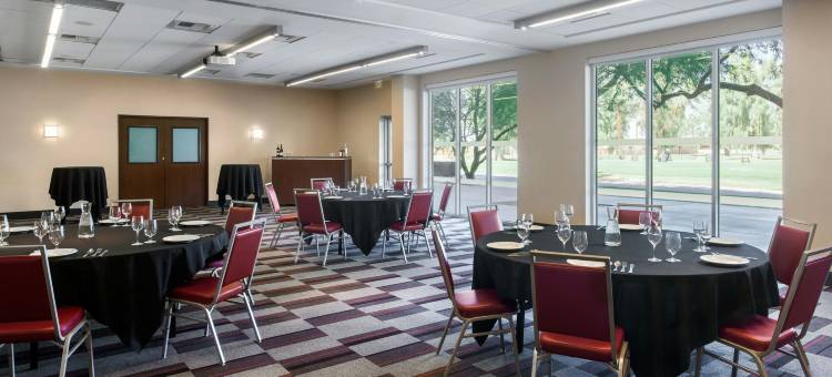 凤凰城迈措沃门户机场福朋喜来登酒店(Four Points by Sheraton at Phoenix Mesa Gateway Airport)图片