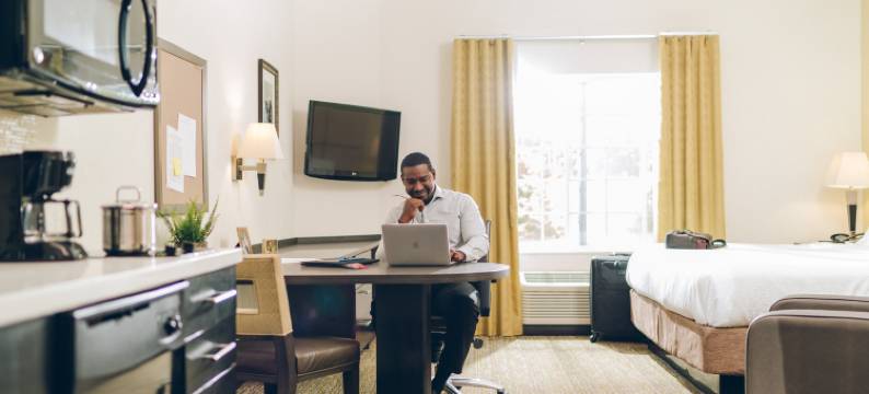 Candlewood Suites 亨特斯维尔湖诺曼区 by IHG(Candlewood Suites HUNTERSVILLE-LAKE NORMAN AREA by IHG)图片