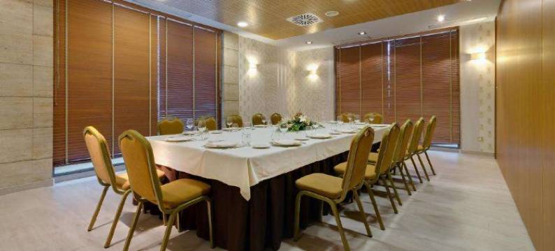 德阿维莱斯奥卡别墅(Oca Villa de Avilés Hotel)图片