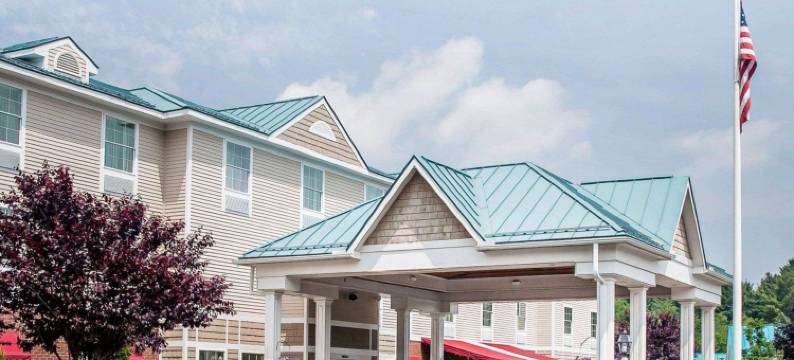 舒适套房酒店(Comfort Inn & Suites Sturbridge-Brimfield)图片