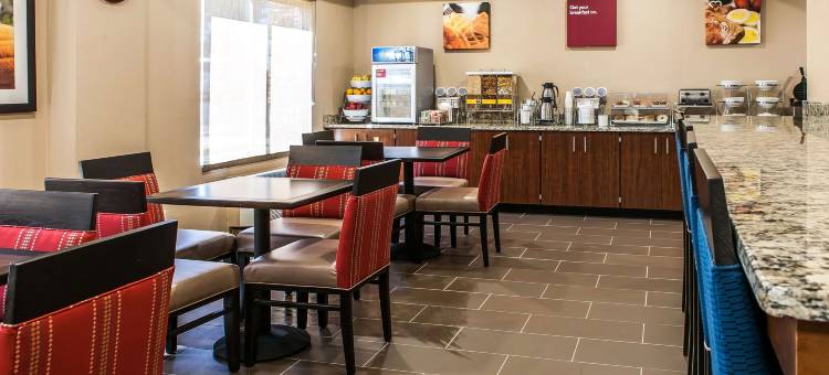 舒适套房酒店(Comfort Inn & Suites)图片