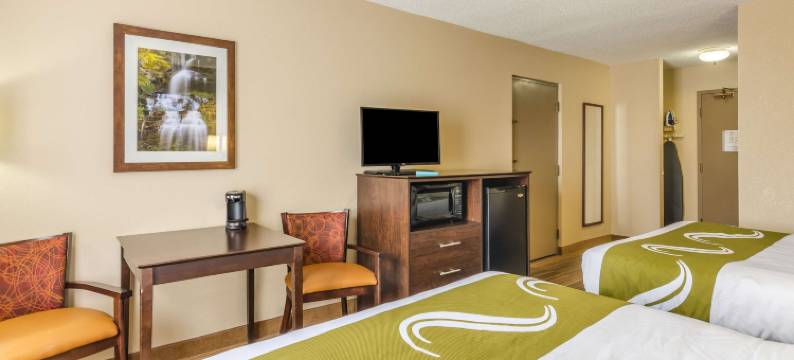 拉福德-西布莱克斯堡I-81品质酒店(Quality Inn Radford-West Blacksburg I-81)图片