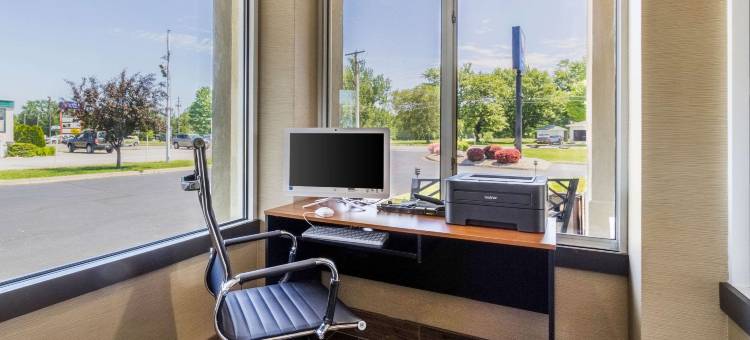 桑达斯基诺瓦克舒适酒店(Comfort Inn Norwalk - Sandusky)图片