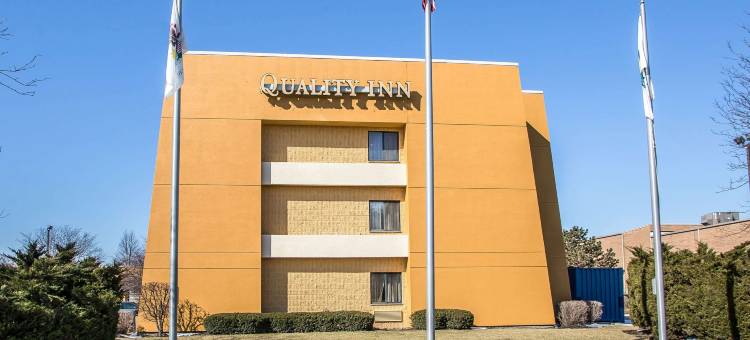 埃尔金I-90凯艺酒店(Quality Inn Elgin I-90)图片