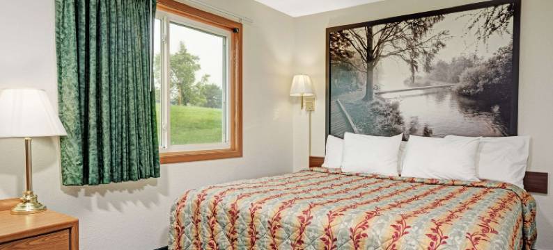 罗杰斯明尼苏达速8酒店(Super 8 by Wyndham Rogers Minnesota)图片