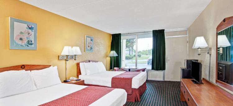 克拉克斯维尔温德姆戴斯酒店(Days Inn by Wyndham Clarksville TN)图片