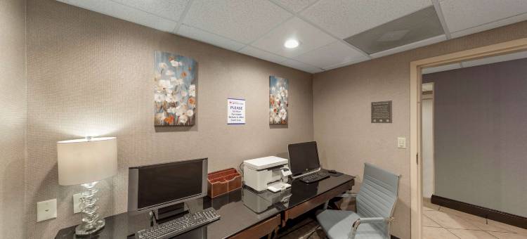 罗素维尔贝斯特韦斯特优质套房酒店(Best Western Plus Russellville Hotel  Suites)图片