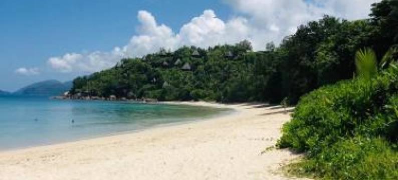 太阳鸟简易别墅酒店(Sunbird Bungalow)图片