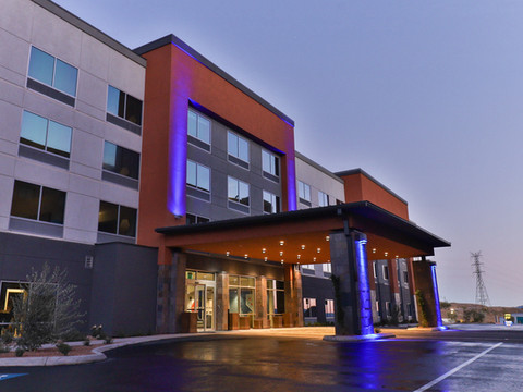 亨德森南区-博尔德市智选假日套房酒店