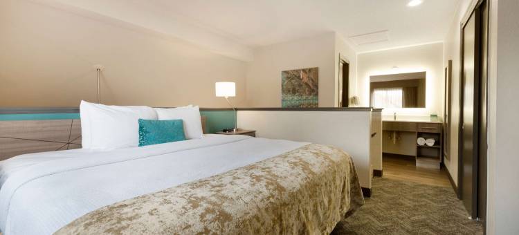 菲什基尔贝斯特韦斯特酒店(Best Western Fishkill Inn  Suites)图片