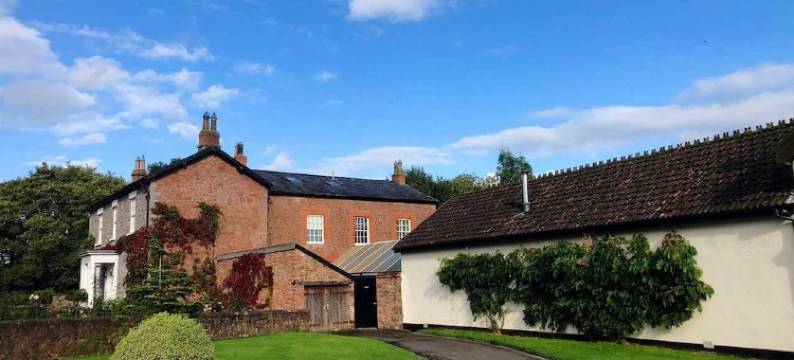 墨迪弗兹乡村庭院家庭旅馆(Muddifords Court Country House)图片