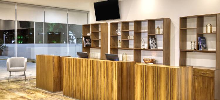 瓜达拉哈拉佩里菲里科波尼特嘉年华酒店(Fiesta Inn Guadalajara Periferico Poniente)图片