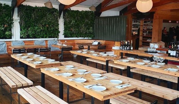 Ruschmeyers #3 - Queen Hotel Overview