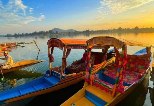 Inshallah Houseboats Hotel Overview