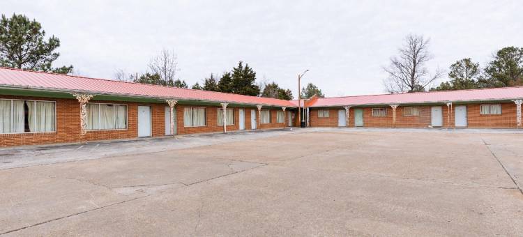 OYO密西西比霍利斯普林斯酒店(OYO Hotel Holly Springs MS)图片