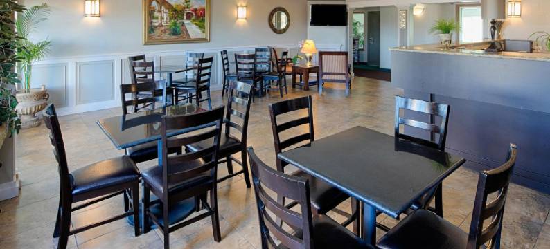 塞奎姆红狮套房酒店(Red Lion Inn & Suites Sequim at Olympic National Park)图片