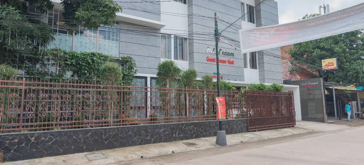 红多兹普拉斯酒店-井里汶市中心(RedDoorz Plus @ Cirebon City Center)图片