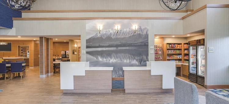 洛根拉昆塔温德姆套房酒店(La Quinta Inn & Suites by Wyndham Logan)图片