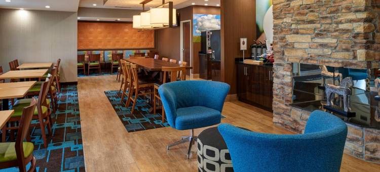 里士满万豪万枫酒店(Fairfield Inn Richmond)图片