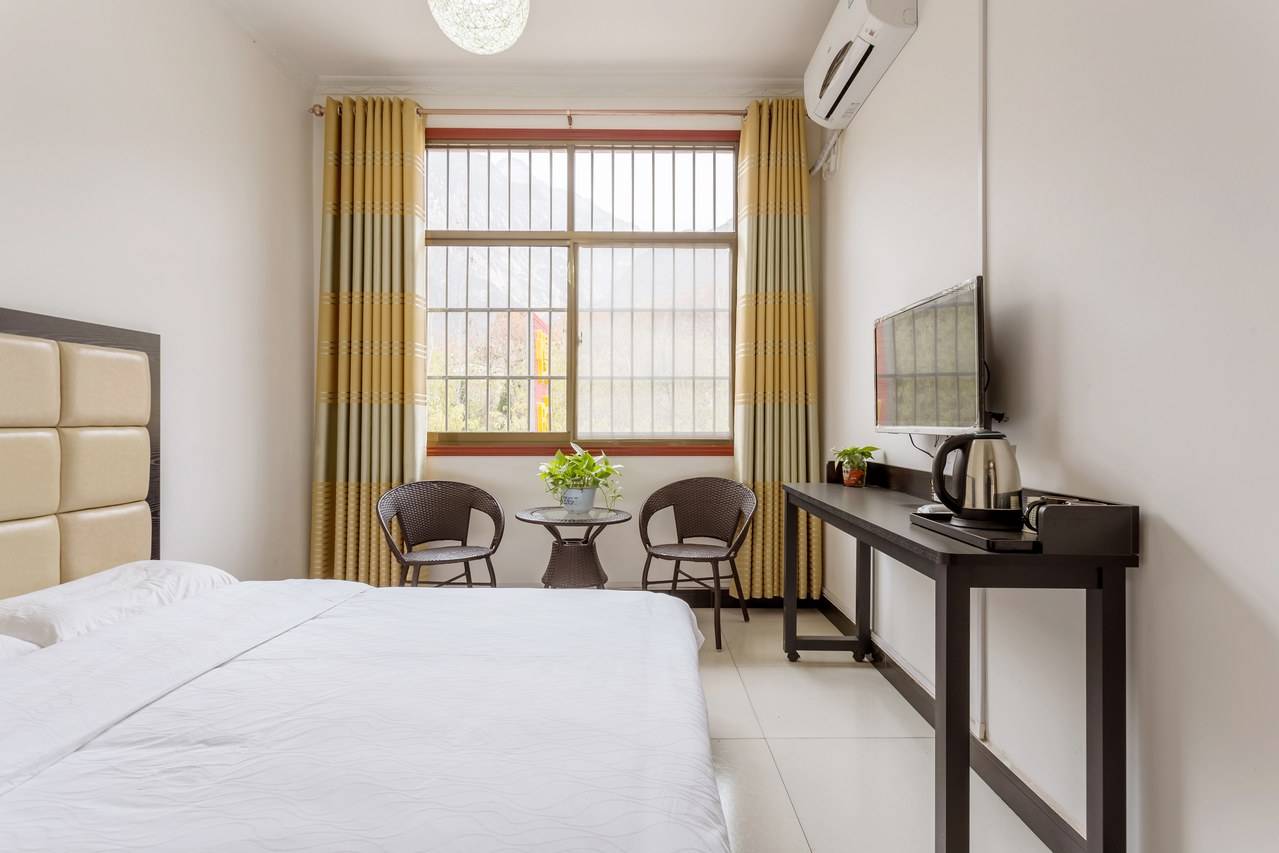 华山慢时光客栈