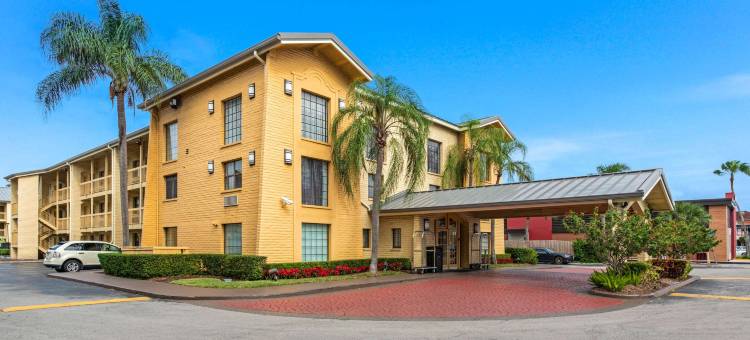 迈阿密机场北拉昆塔温德姆酒店(La Quinta Inn by Wyndham Miami Airport North)图片