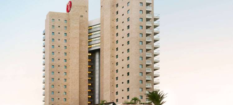 涅坦亚温德姆华美达套房酒店(Ramada Hotel & Suites by Wyndham Netanya)图片