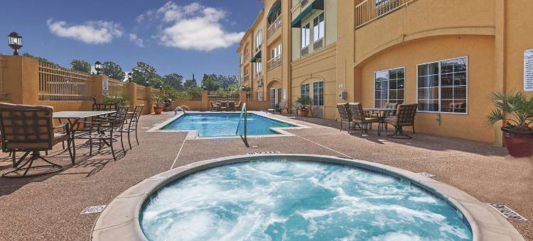 利文斯顿拉昆塔温德姆套房酒店(La Quinta Inn & Suites by Wyndham Livingston)图片