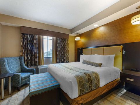 肯德尔机场贝斯特韦斯特优质套房酒店