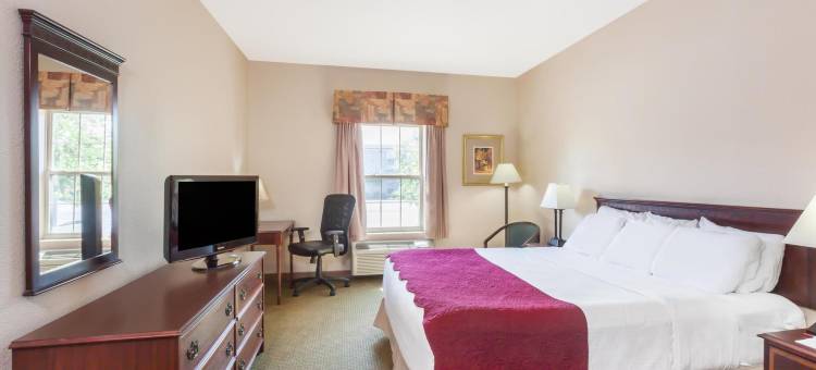 塞勒斯堡-路易斯维尔北温德姆华美达酒店(Ramada by Wyndham Sellersburg/Louisville North)图片