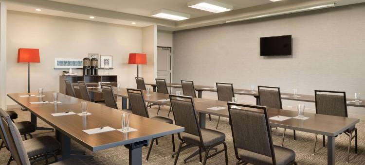 丽笙爱荷华州印地安诺拉乡村套房酒店(Country Inn & Suites by Radisson, Indianola, IA)图片