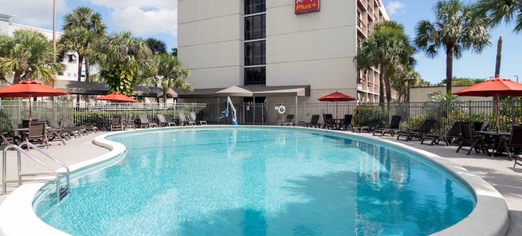 迈阿密机场红屋顶PLUS+酒店(Red Roof PLUS+ Miami Airport)图片