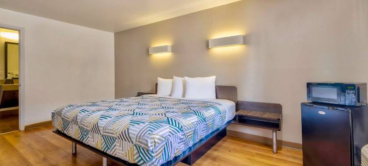 布赖恩大学城6号汽车旅馆(Motel 6 Bryan, TX - College Station)图片