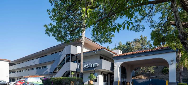 恩西尼塔斯月光海滩戴斯酒店(Days Inn by Wyndham Encinitas Moonlight Beach)图片