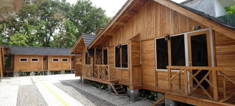 科洛帕克科布曼城市景观别墅酒店(Urbanview Villa Kolopaking Kebumen by RedDoorz)图片