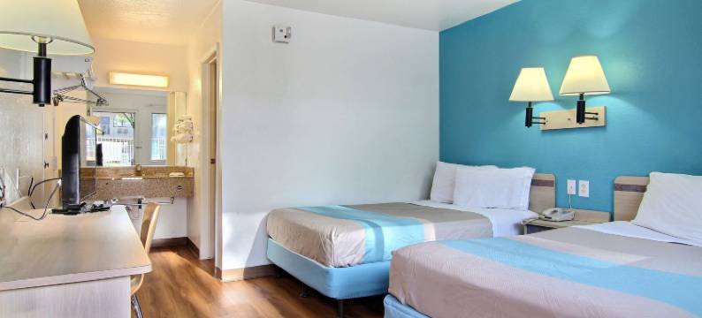 拉伯克6号汽车旅馆(Motel 6 Lubbock, TX)图片