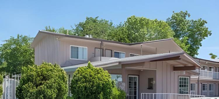 布恩维尔速8酒店(Super 8 by Wyndham Booneville)图片