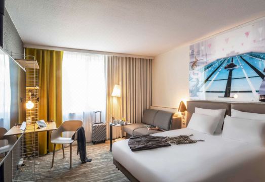 Novotel Évry-Courcouronnes Hotel Overview