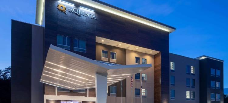 格林斯伯勒ARPT高点拉昆塔温德姆套房酒店(La Quinta Inn & Suites by Wyndham Greensboro Arpt High Point)图片