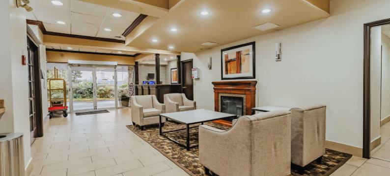 科奎特兰贝斯特韦斯特舒适普拉斯酒店(SureStay Plus by Best Western Coquitlam)图片