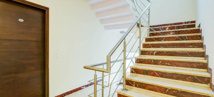 OYO 11337 亚洲好客饭店(Super Townhouse Oak Sector 25 Gurgaon)图片